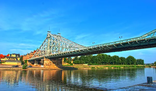 Freitagstutorial: HDR-Bilder mit Photoshop erstellen Freitagstutorial: HDR-Bilder mit Photoshop erstellen