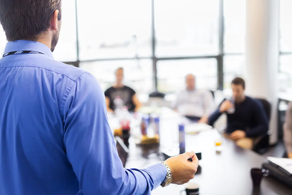 Sales Pitch: Erfolgreich präsentieren im B2B